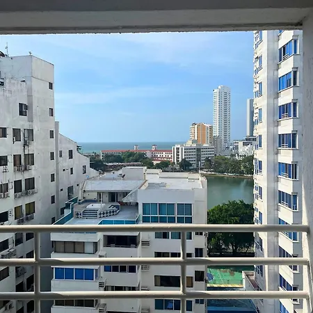 Con Acceso Directo A La Playa Apartment